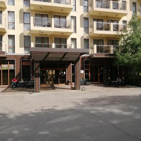 Aparthotel Golden Line Park 4*