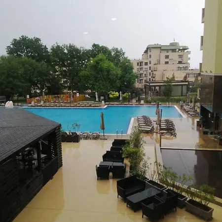 Golden Line Park Апарт-отель