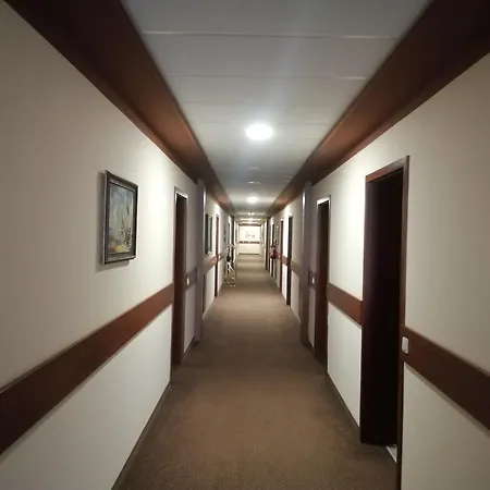 Golden Line Park Aparthotel 4*